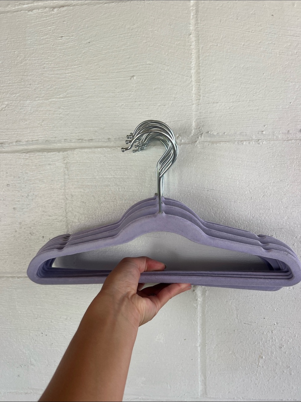 15 Velvet Non-Slip Kids Clothing Hangers in Lavender
